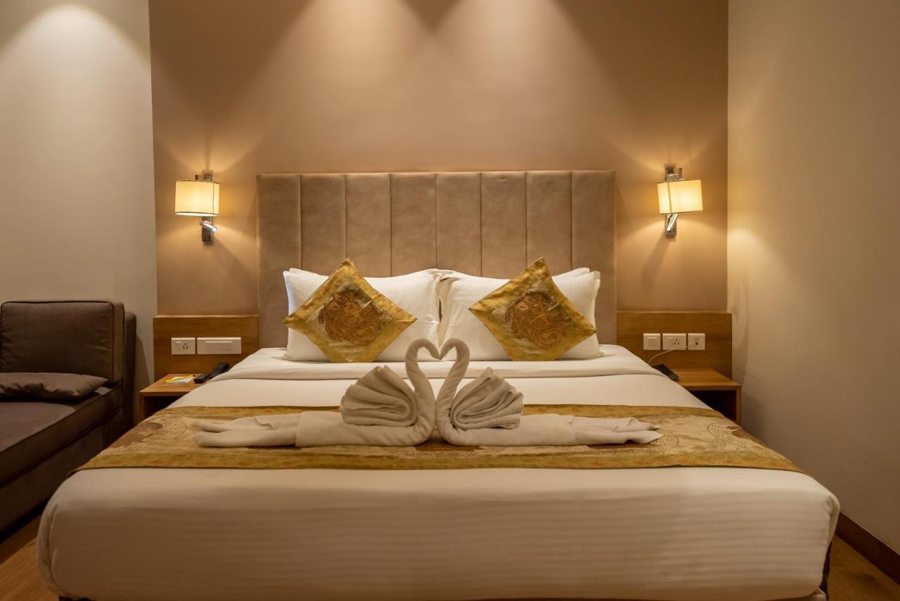 Celebrant Hotel พาราณสี ภายนอก รูปภาพ