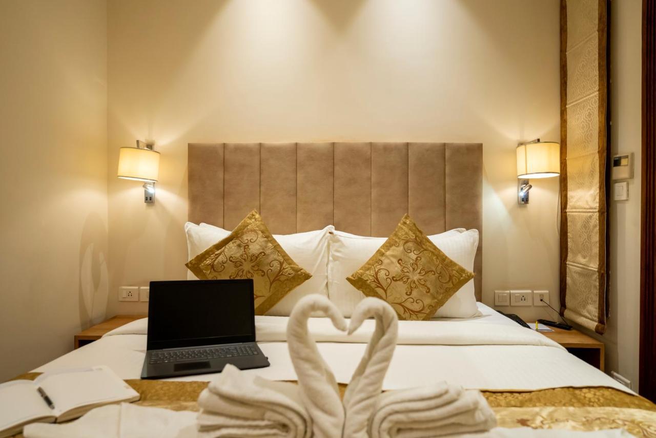 Celebrant Hotel พาราณสี ภายนอก รูปภาพ