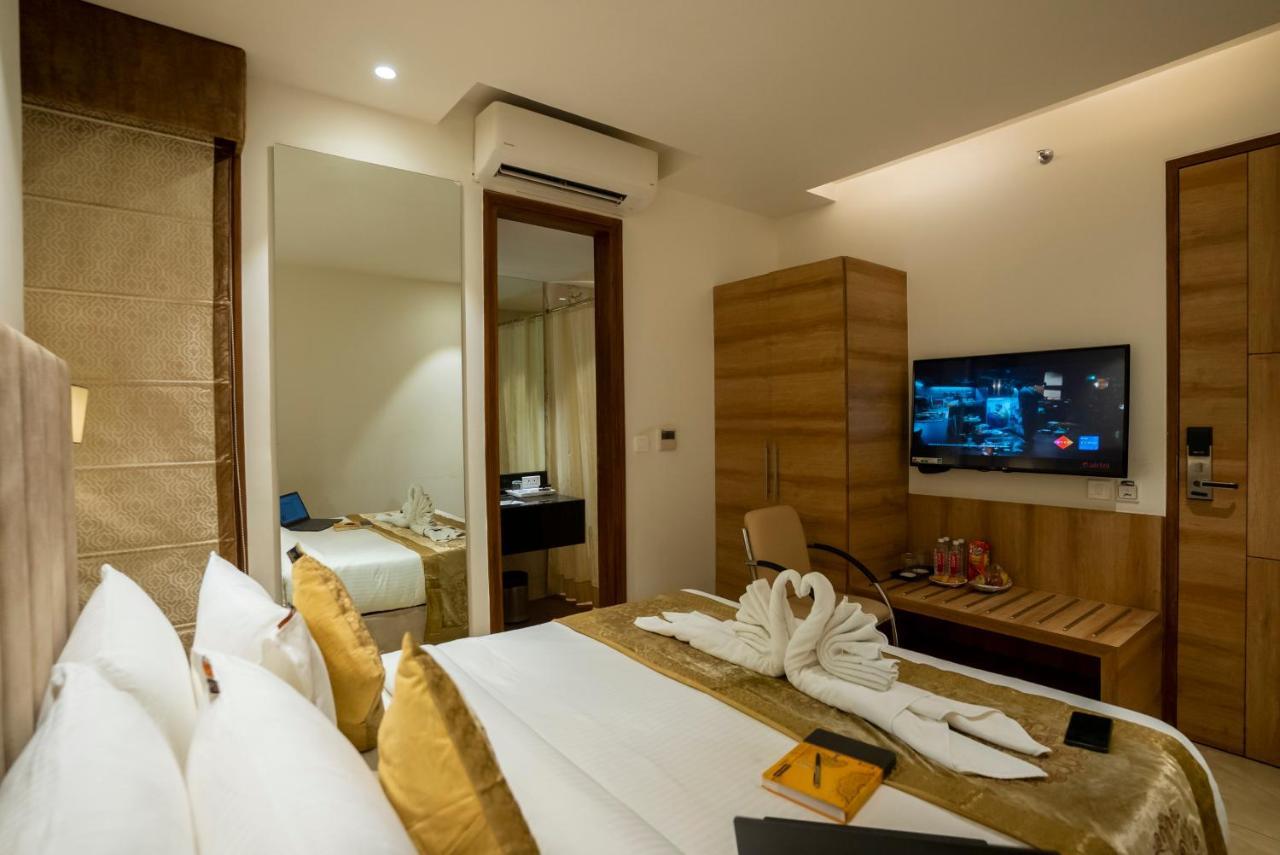 Celebrant Hotel พาราณสี ภายนอก รูปภาพ