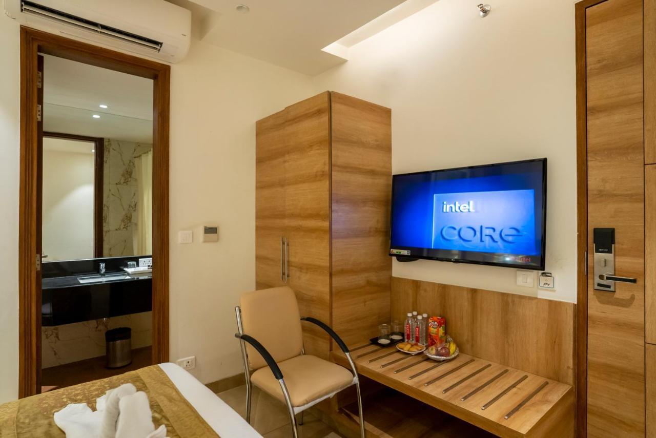 Celebrant Hotel พาราณสี ภายนอก รูปภาพ