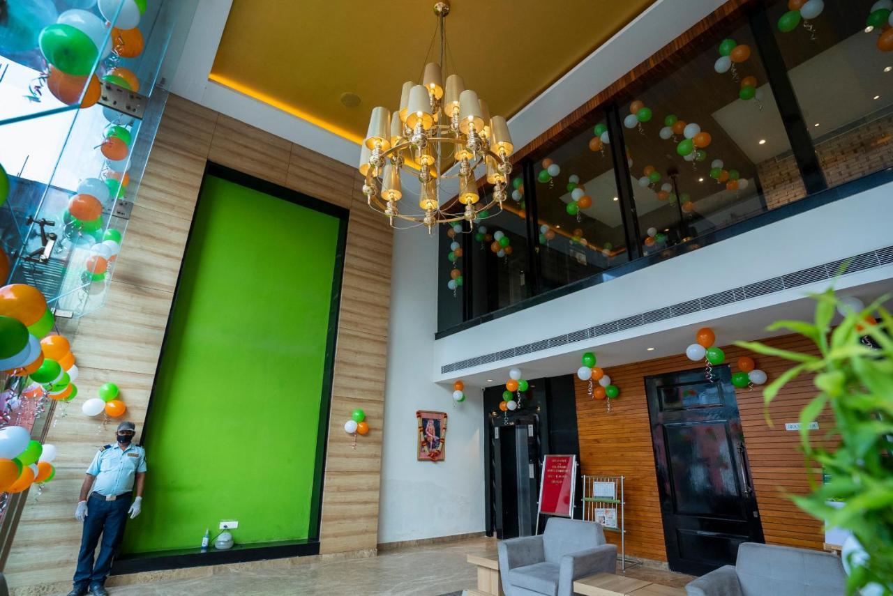 Celebrant Hotel พาราณสี ภายนอก รูปภาพ