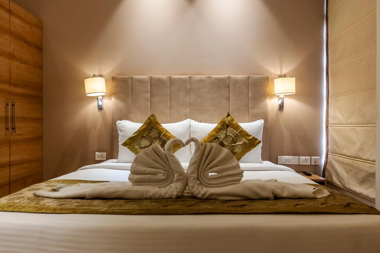Celebrant Hotel พาราณสี ภายนอก รูปภาพ