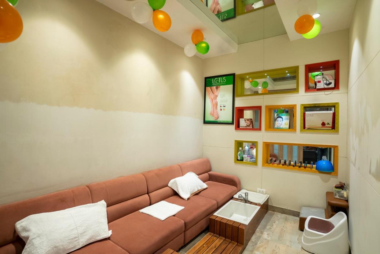 Celebrant Hotel พาราณสี ภายนอก รูปภาพ